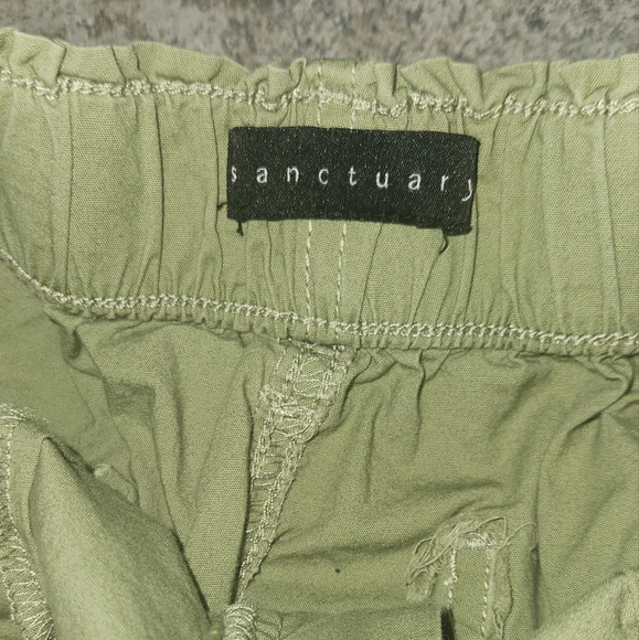 Womens size small sanctuary green elastic waist shorts. - Picture 2 of 3